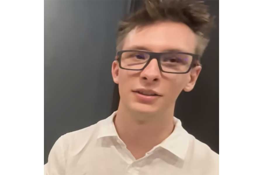 日本での夢を語るマックスさん（スクリーンショット）