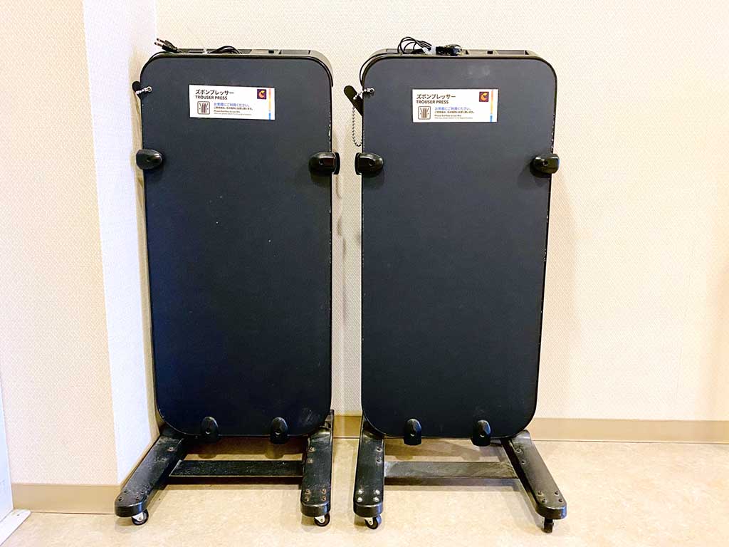 便利だけど、意外と使い方が知られていないズボンプレッサー（写真はイメージ）【写真：PIXTA】