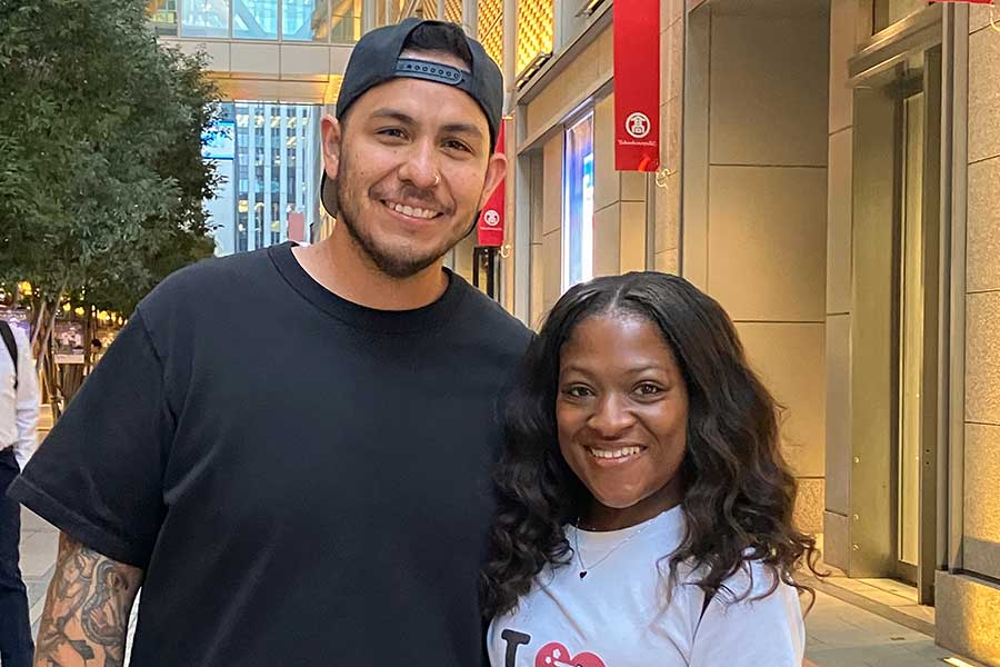 アメリカ人の（左から）スティーブンさんとマライアさん夫妻【写真：Hint-Pot編集部】