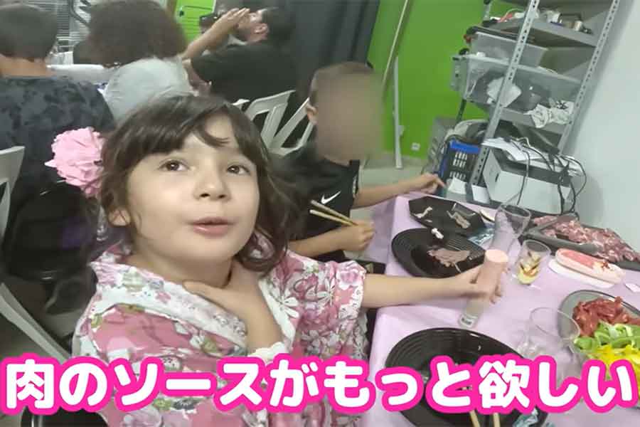 マカロンちゃんもごはんが止まらない！（スクリーンショット）