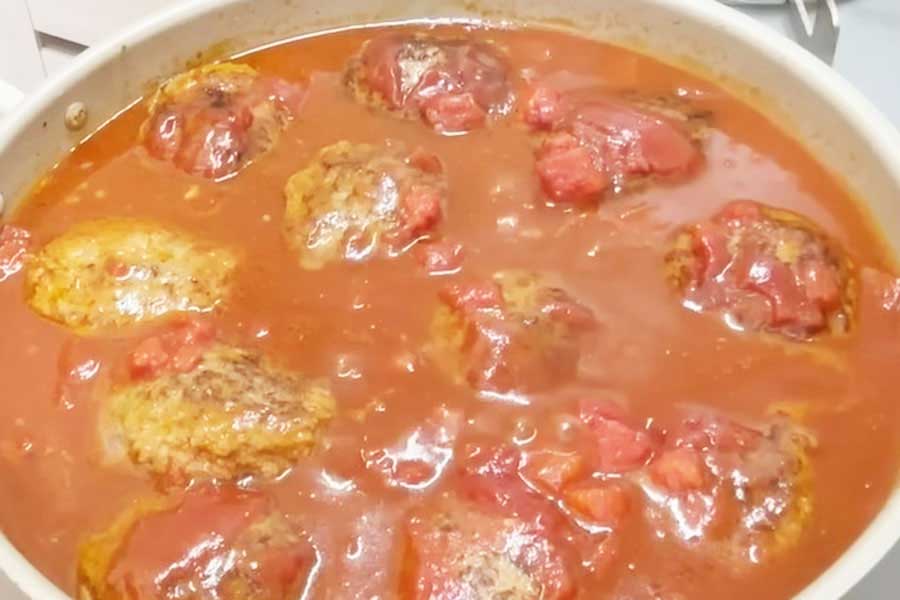 辻さんが作った煮込みハンバーグ（スクリーンショット）