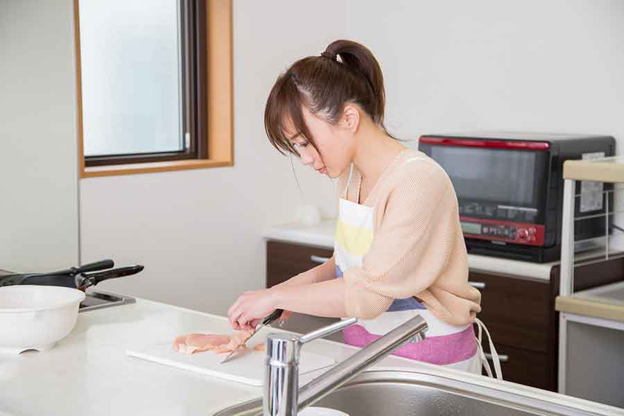 カンピロバクターは家庭内にも感染のリスクが(写真はイメージ)【写真:写真AC】