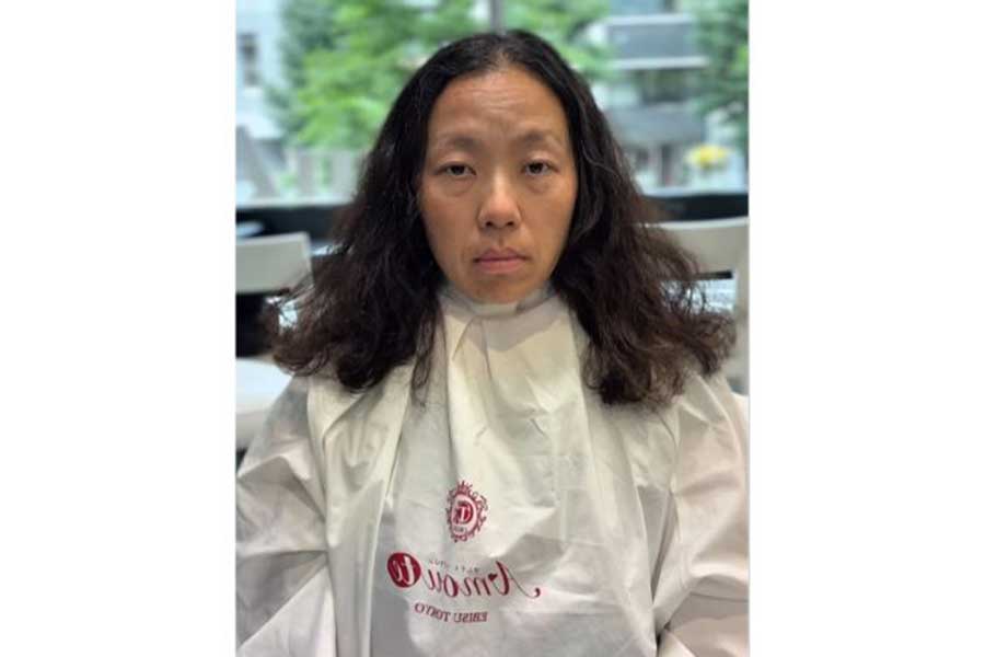 忙しさのなかでおしゃれを後回しにしてきた女性（スクリーンショット）