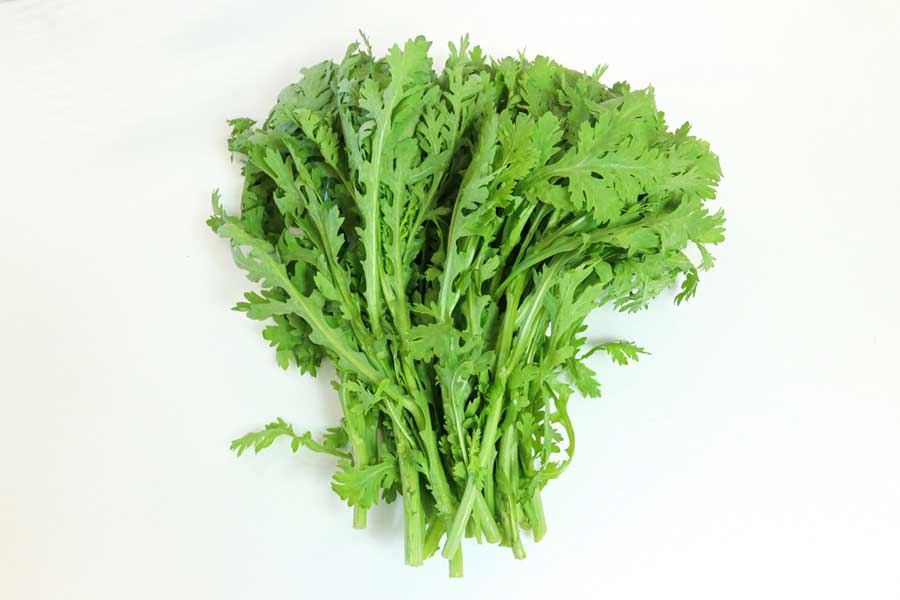 鍋料理に合う春菊（写真はイメージ）【写真：写真AC】