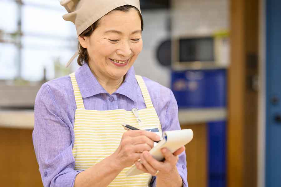 いわゆる“おばあちゃんがやっている食堂”のような店でも驚くほどおいしいと感激（写真はイメージ）【写真：PIXTA】