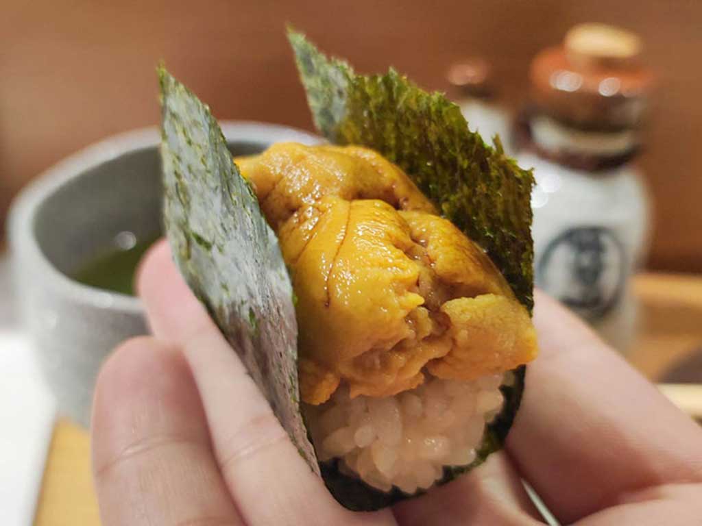 日本で食べた寿司に感動【写真提供：ロベルト・フィオルッチ】