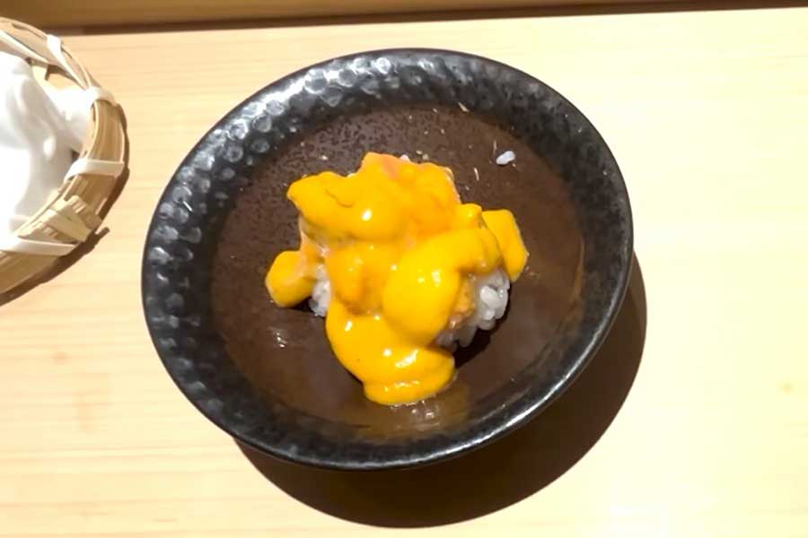 ウニの寿司に感動（スクリーンショット）
