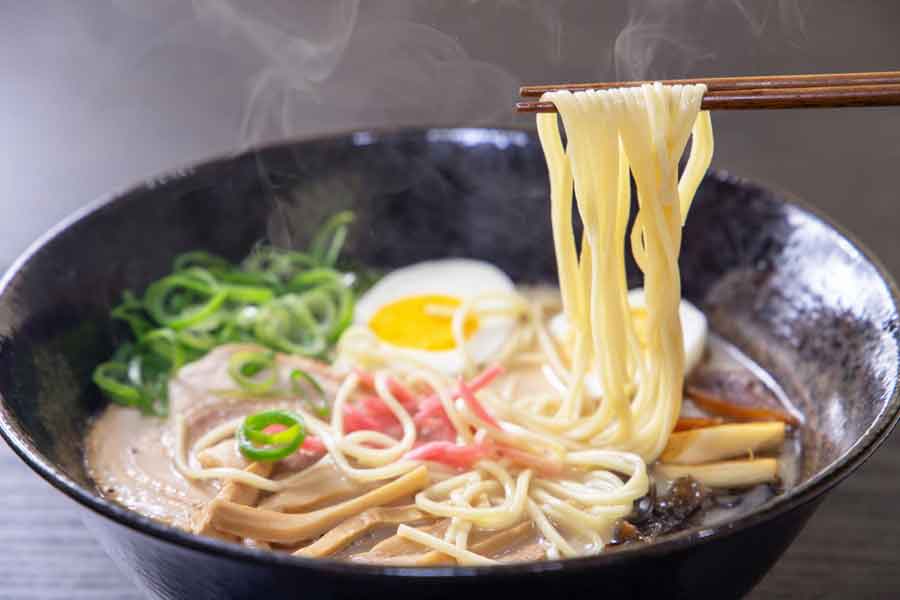 熱々のラーメン(写真はイメージ)【写真:写真AC】