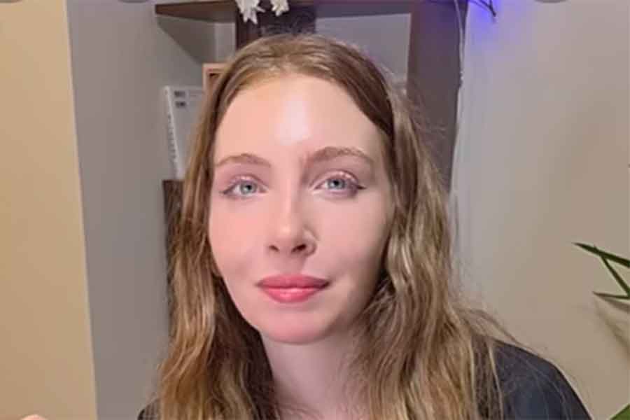 フランス人のエヴァさん(スクリーンショット)