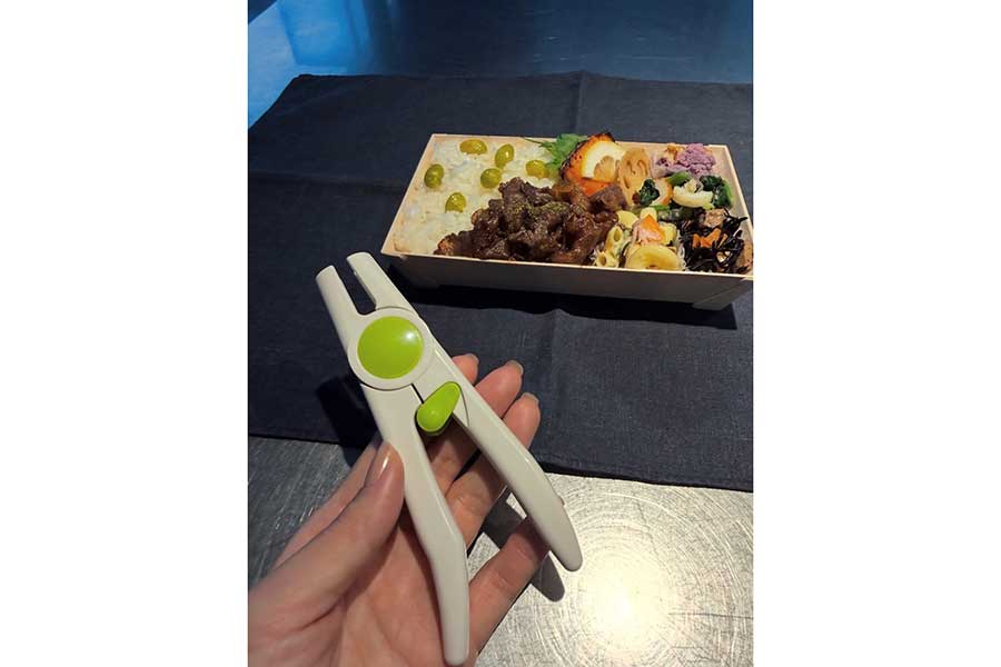 銀杏割り器と滝沢さんが作った弁当（スクリーンショット）