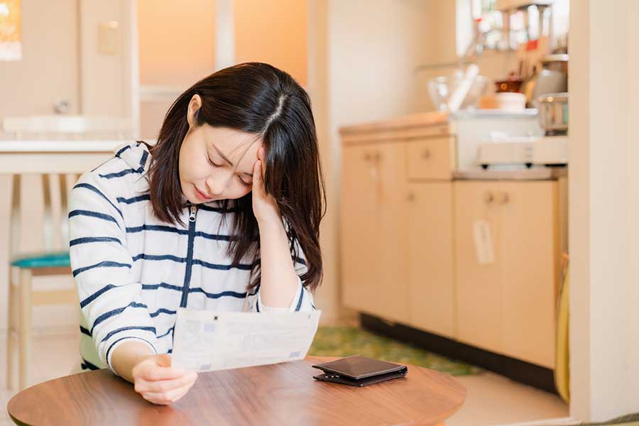 続く電気代の高騰。気をつけたほうが良い床暖房の使い方とは（写真はイメージ）【写真：PIXTA】