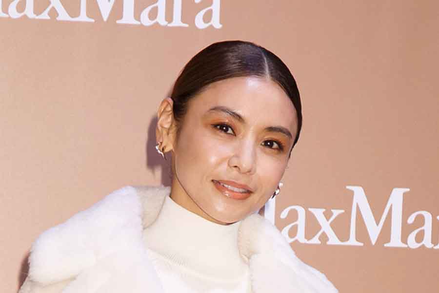 人気モデルの滝沢眞規子さん【写真:Aflo】