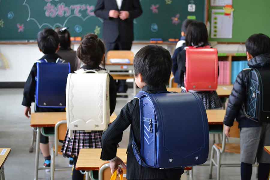 日本の小学校に通いたいと切望（写真はイメージ）【写真：PIXTA】