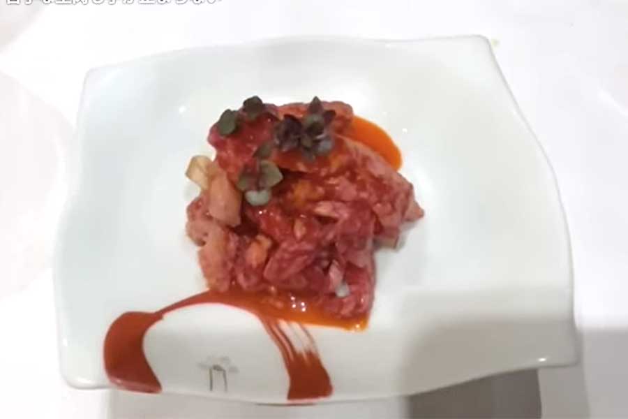 和牛のユッケに感激（スクリーンショット）