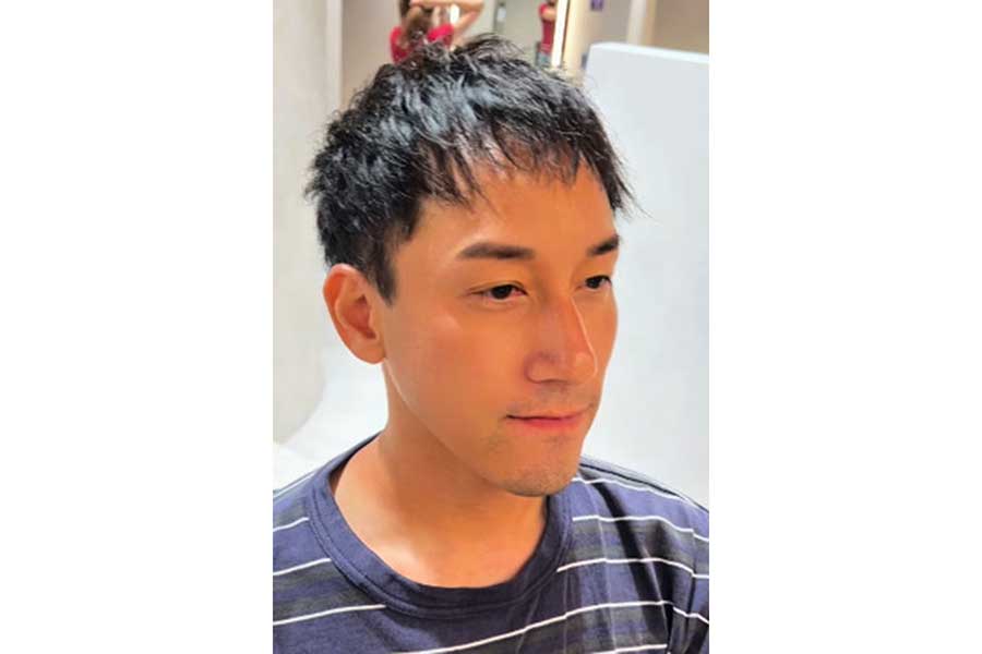 全体的に短くカットし、大変身（スクリーンショット）