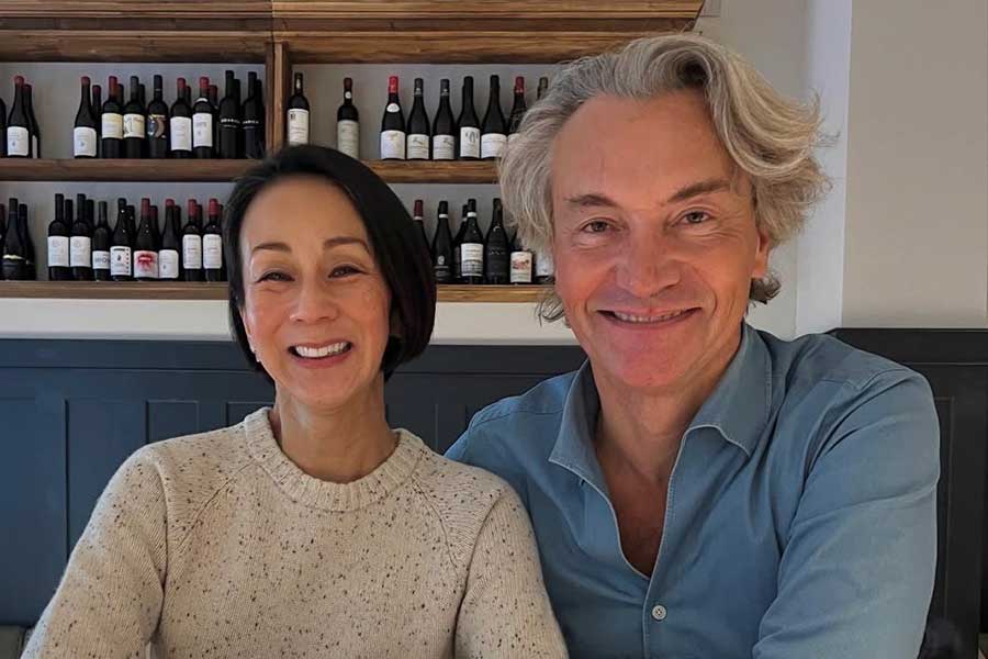 夫のシャルルさん（右）との時間を楽しんだ中村江里子さん（スクリーンショット）