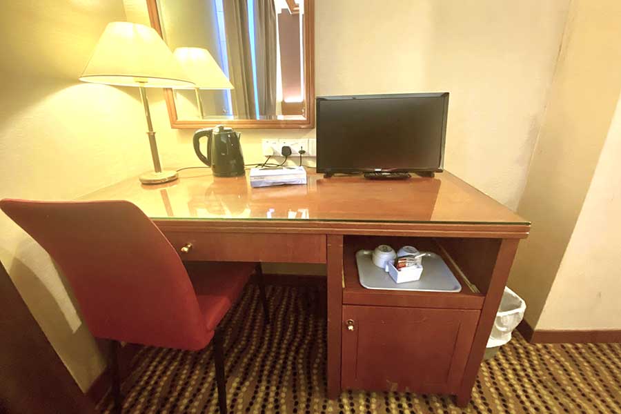 さまざまな備品がそろう、ホテルの客室（写真はイメージ）【写真：写真AC】