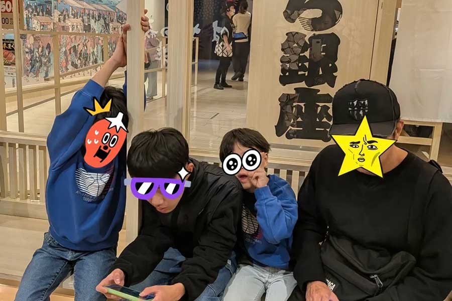 中村仁美さんが家族で回転寿司へ（スクリーンショット）