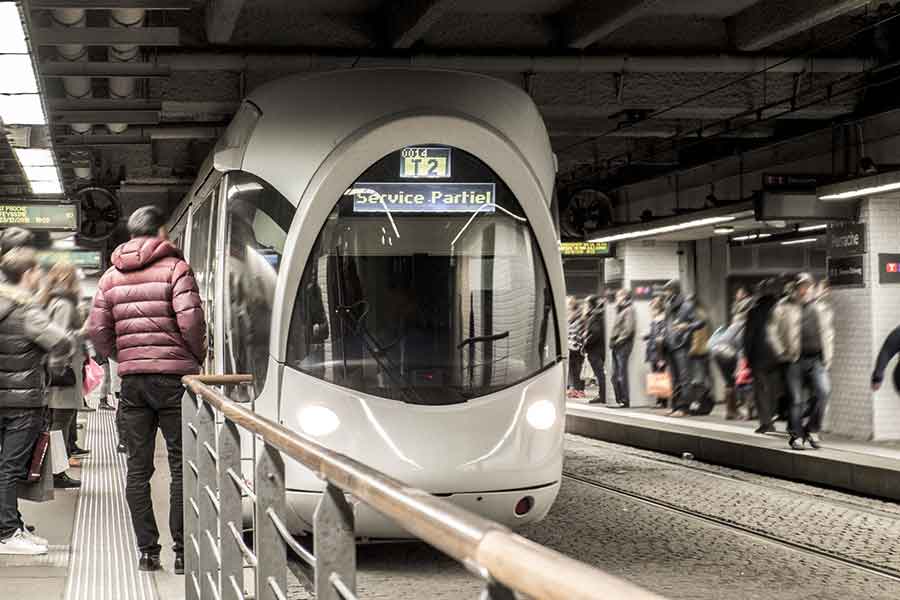 フランスの電車ホーム（写真はイメージ）【写真：写真AC】