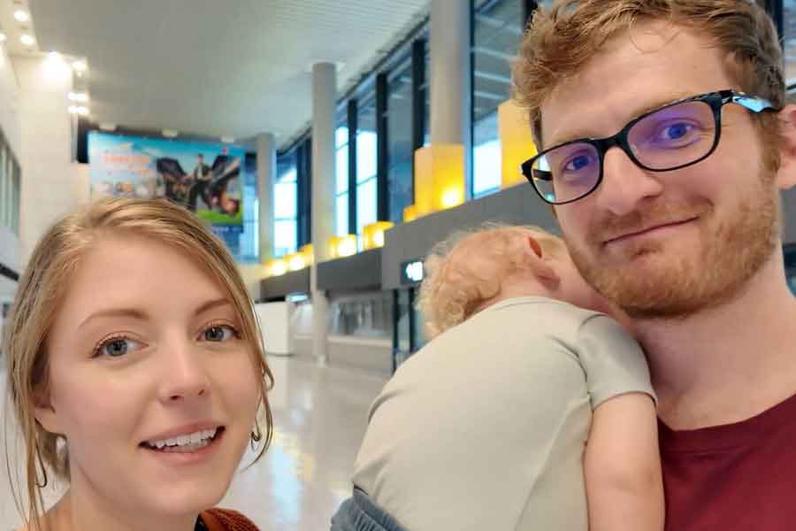 8回目の訪日を果たしたジェイソンさん一家(スクリーンショット)