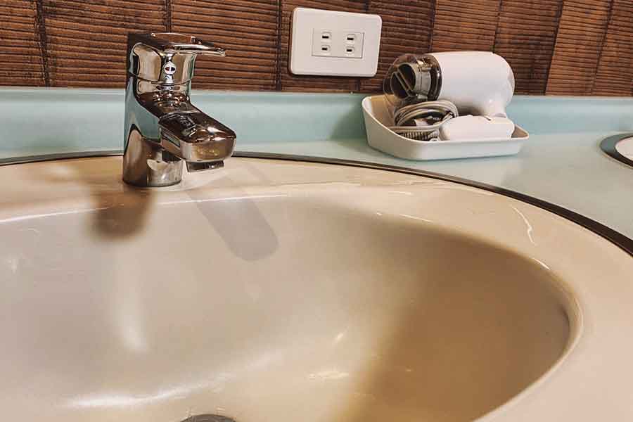 脱衣所に洗面台とドライヤーが完備されていることに感動（写真はイメージ）【写真：写真AC】