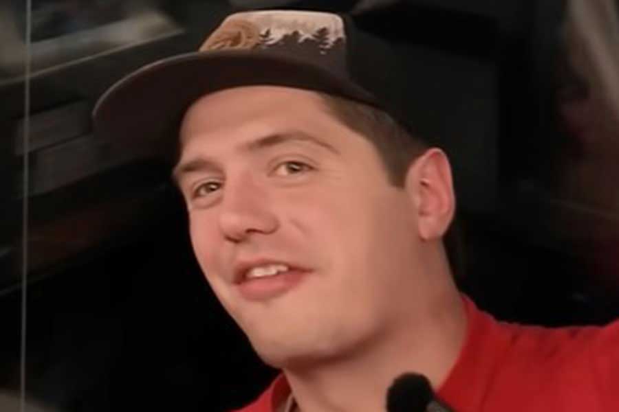 初めて日本を訪れた、ジェイソンさんの弟・スペンサーさん（スクリーンショット）