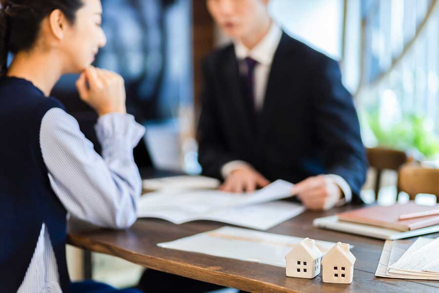 仕事に家事・育児、そして家づくりの打ち合わせもこなす多忙な日々(写真はイメージ)【写真:PIXTA】