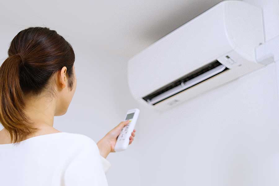 エアコンの暖房で効率よく部屋を暖めるコツとは（写真はイメージ）【写真：PIXTA】