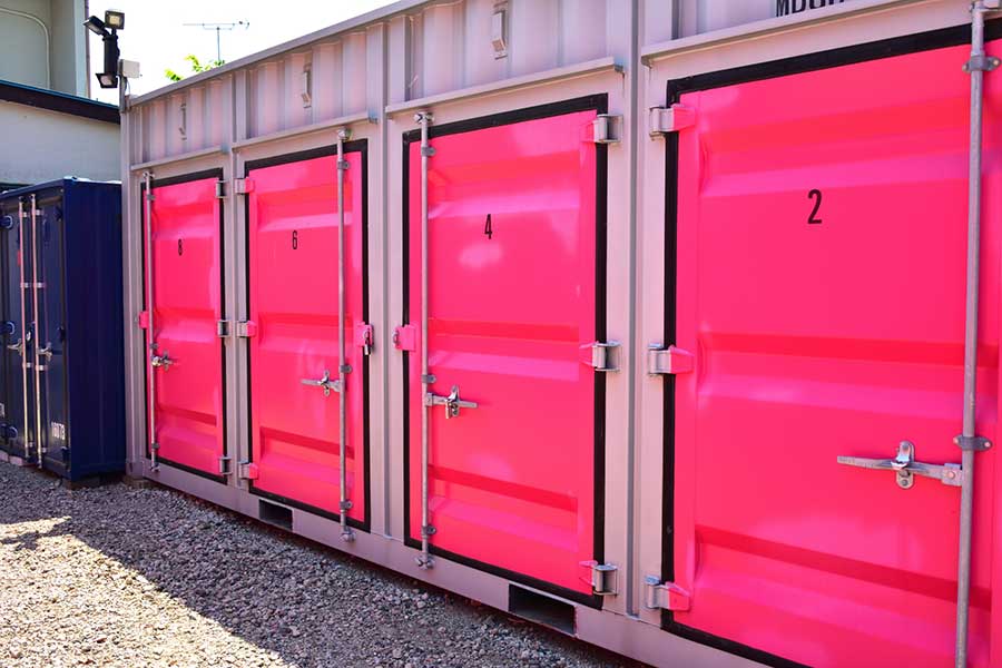 不要な季節ものはトランクルームなどでの一時保管もおすすめ(写真はイメージ)【写真:写真AC】