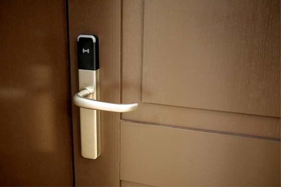 電子錠になっているホテルのドア（写真はイメージ）【写真：写真AC】