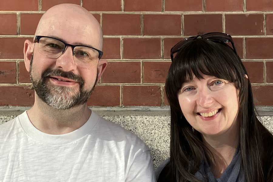 イギリスから来た（左から）ウィンさんとメラニーさん【写真：Hint-Pot編集部】