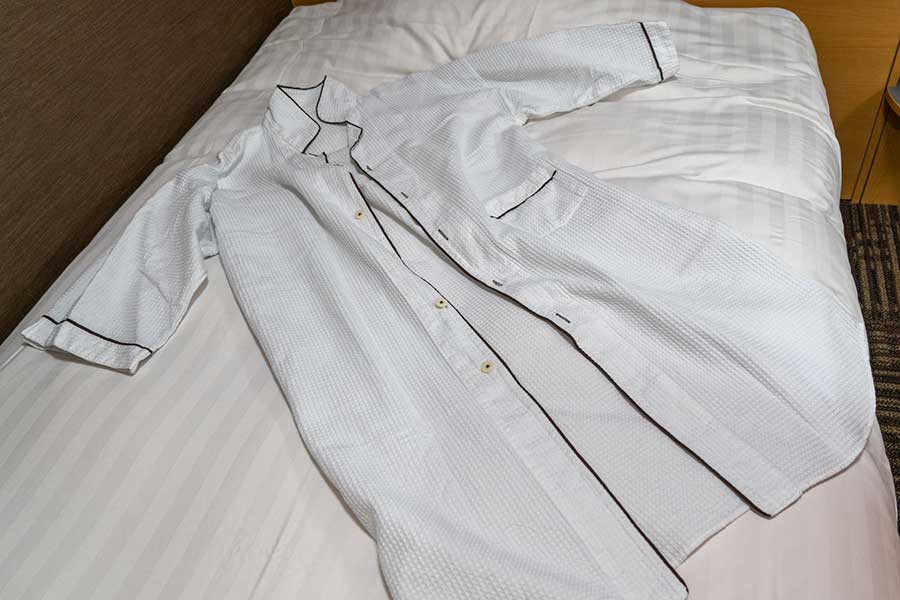 使用済の館内着は、たたまず脱いだままにしておいてOK（写真はイメージ）【写真：写真AC】