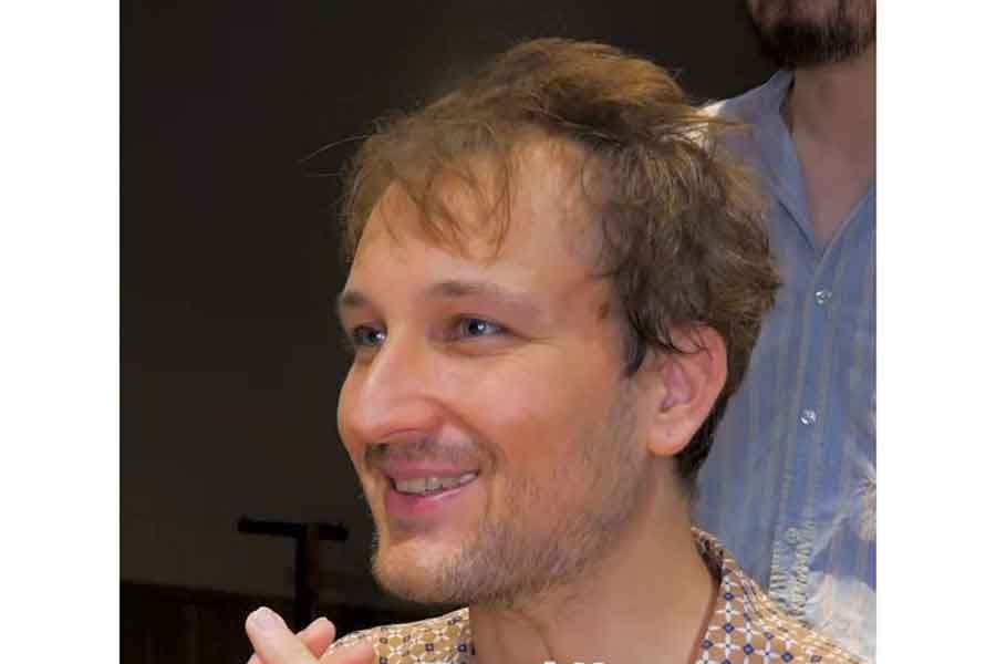 実年齢よりも年上に見られることに悩むオレリアンさん（スクリーンショット）