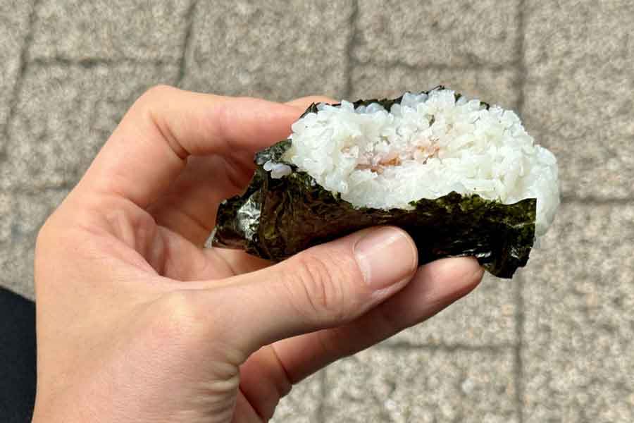 サウナ入浴直前の飲食は体調不良を引き起こす可能性が（写真はイメージ）【写真：写真AC】