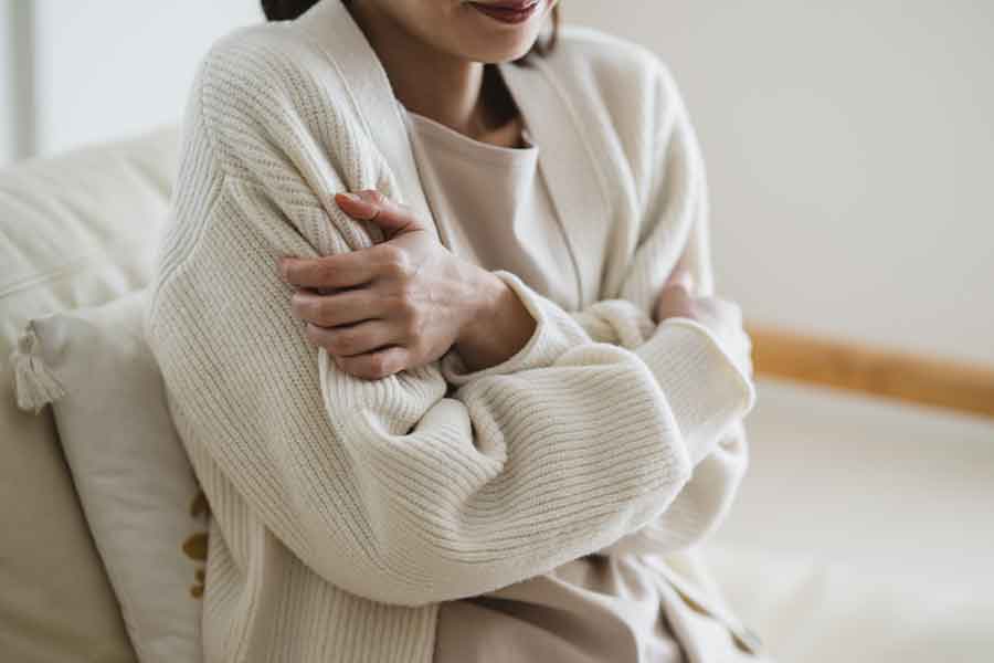 隙間風が入ってきて寒い…対処法は？（写真はイメージ）【写真：PIXTA】