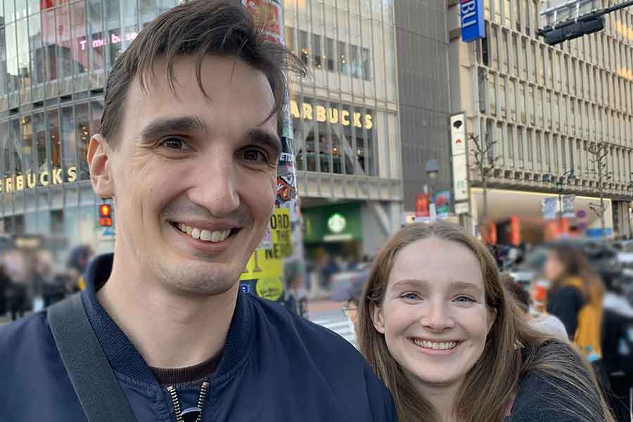 ロシアから来た（左から）エフゲニーさんとマルーシアさん【写真：Hint-Pot編集部】