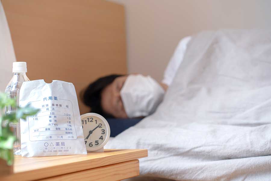 年末年始に必ず体調を崩す夫と、それを責めてしまう妻。夫婦カウンセラーが示すアドバイスとは(写真はイメージ)【写真:PIXTA】