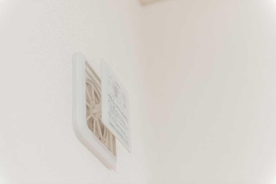 給気レジスターのフィルター（写真はイメージ）【写真：PIXTA】