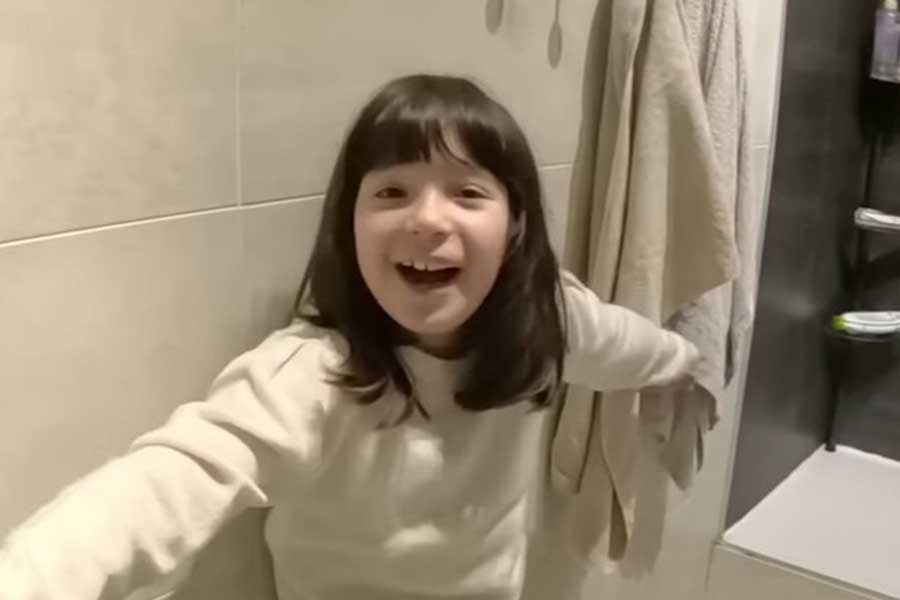 南フランスで暮らすマカロンちゃん(スクリーンショット)