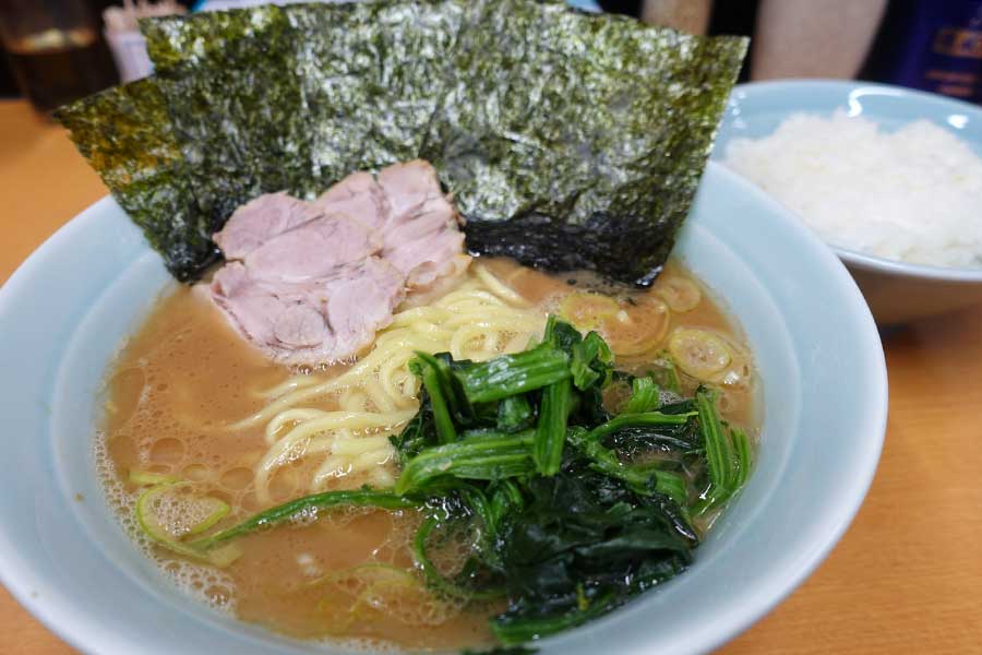 日本では比較的手頃な価格のラーメン（写真はイメージ）【写真：写真AC】
