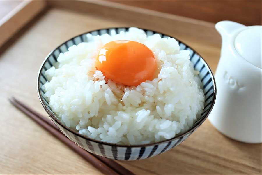海外暮らしで食べたくなる卵かけごはん（写真はイメージ）【写真：写真AC】