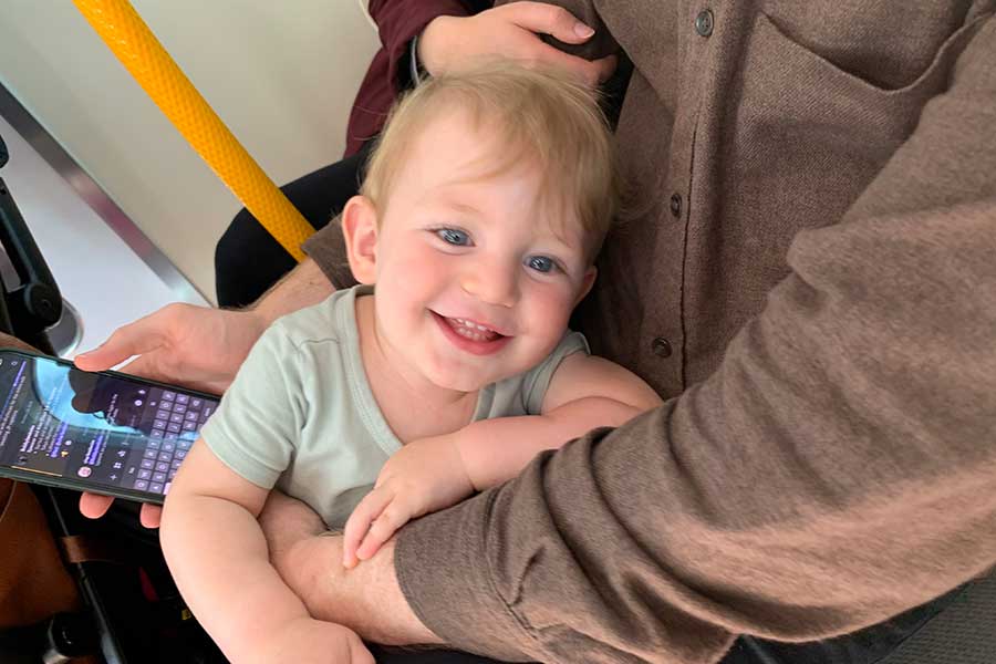 小さな頃から日本の文化を体験している、息子のエライジャくん【写真：Hint-Pot編集部】