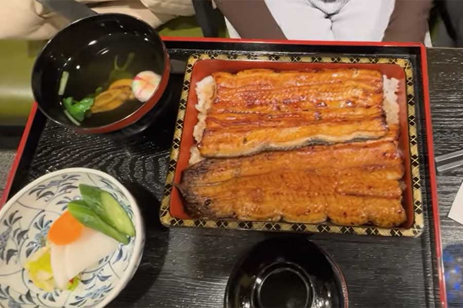 うな重のおいしさに感動（スクリーンショット）