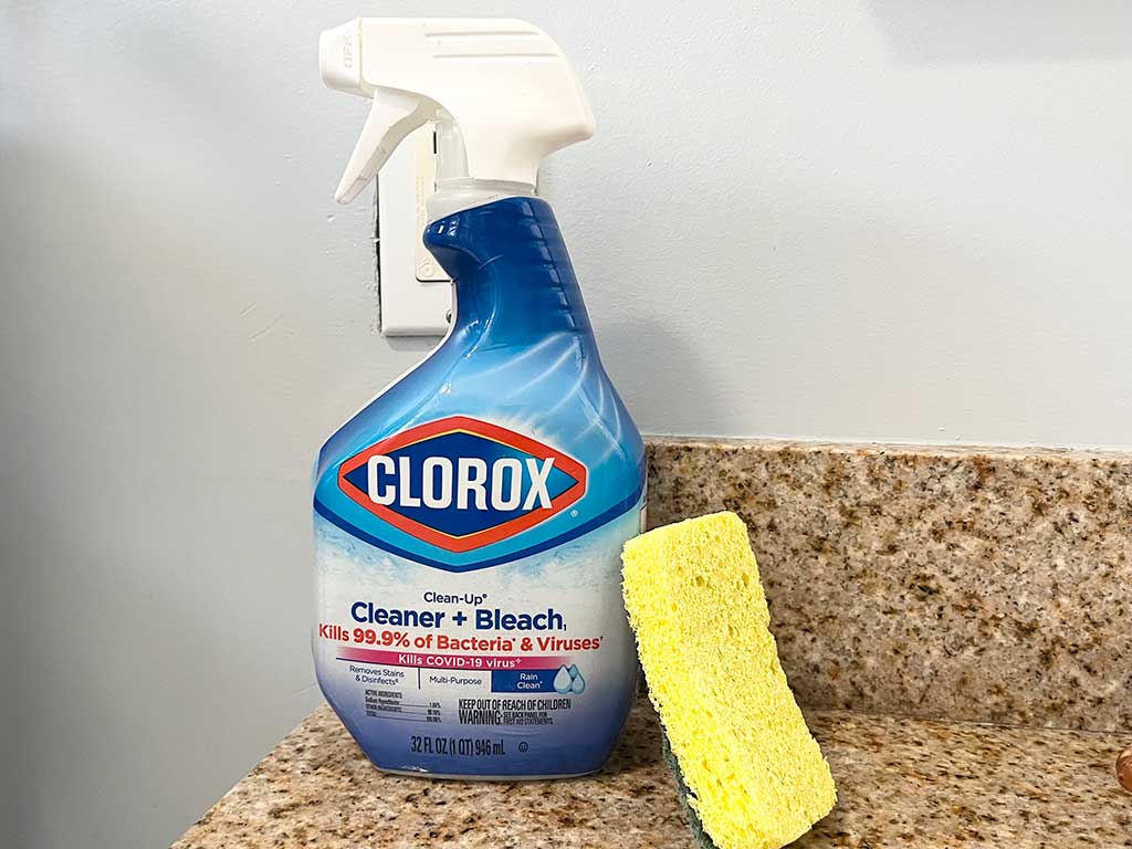 ロサンゼルスのホームステイ先にある掃除道具【写真：Yo】