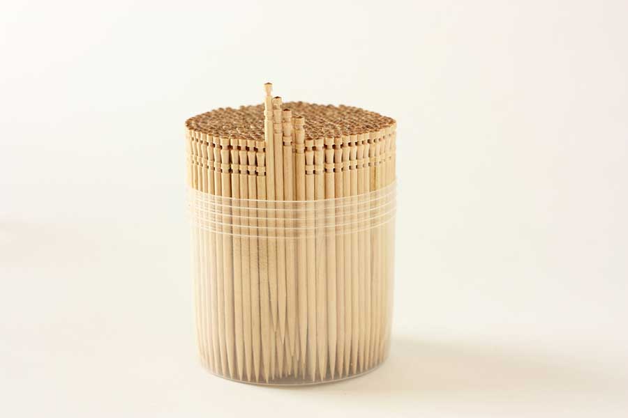 爪楊枝などで隙間をしっかりと掃除！（写真はイメージ）【写真：PIXTA】