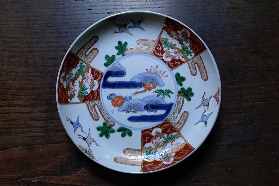 伊万里錦手松竹梅鶴図1【写真提供：観山堂】