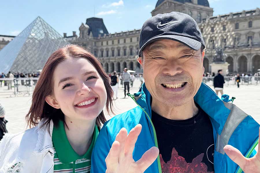 2025年の夏、アマンディーヌさんは義父と一緒に初めて渡仏【写真提供:アマンディーヌ】