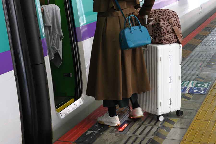 帰省ラッシュの混雑した新幹線の自由席で起きた思わぬトラブル（写真はイメージ）【写真：PIXTA】