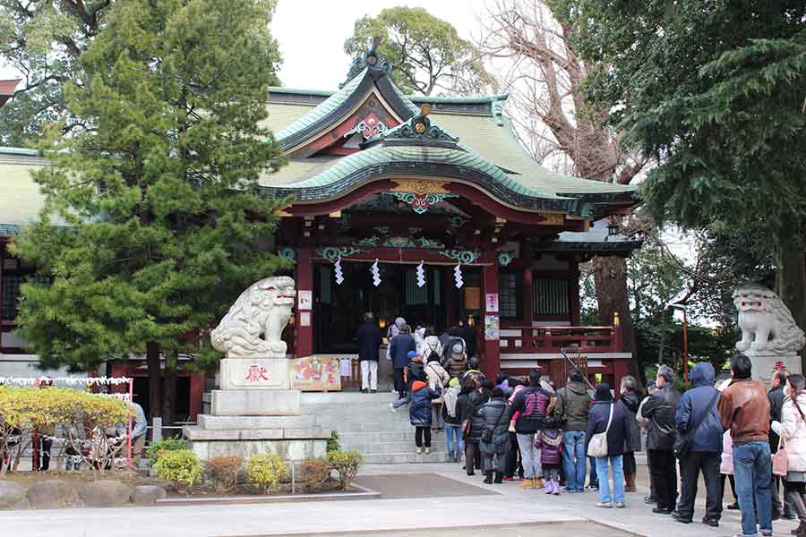 混雑しがちな初詣（写真はイメージ）【写真：PIXTA】