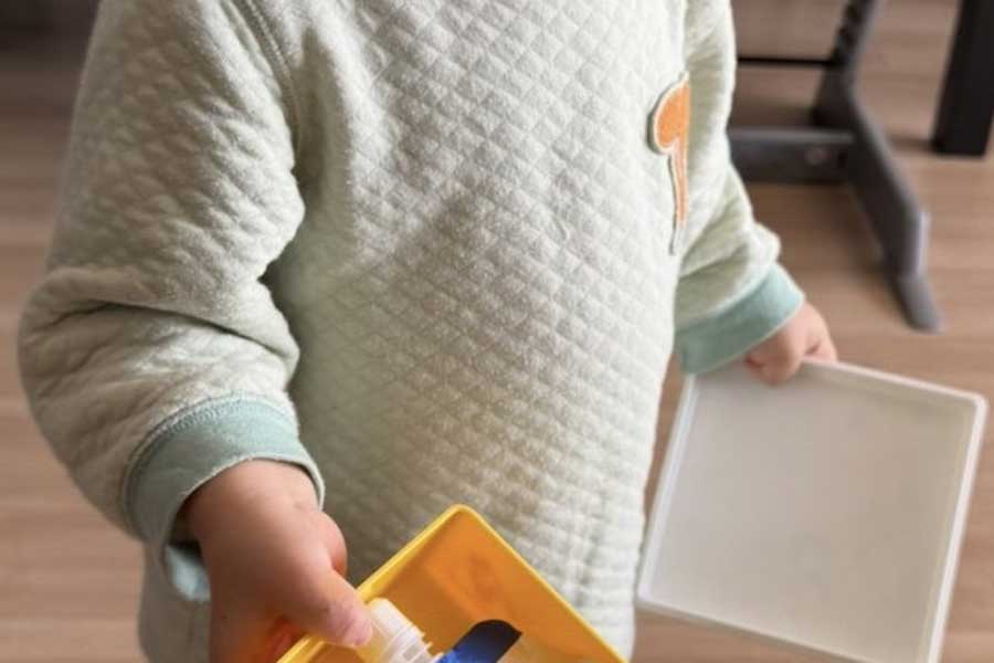 お気に入りのお弁当箱に息子さんが詰めたものとは【写真提供：でこぽん2y+（@dekopon_chapa）さん】